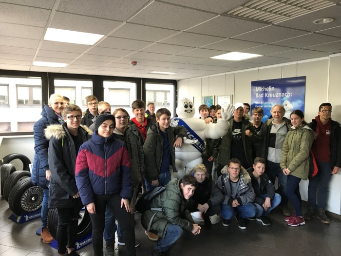 WPF 8 besichtigt Michelin Reifenwerke